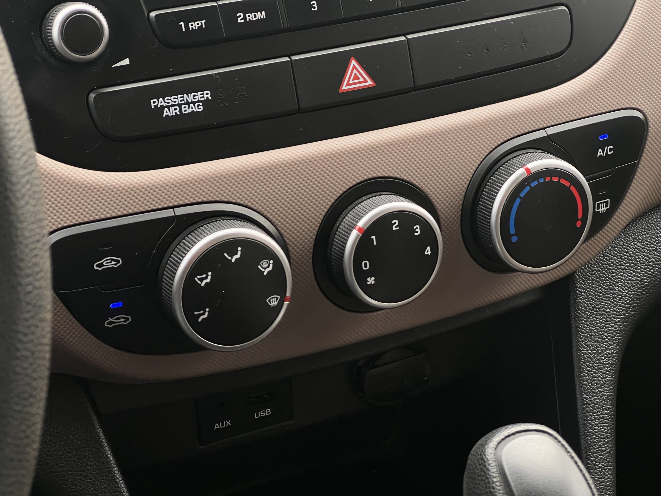
								Hyundai I10 full									