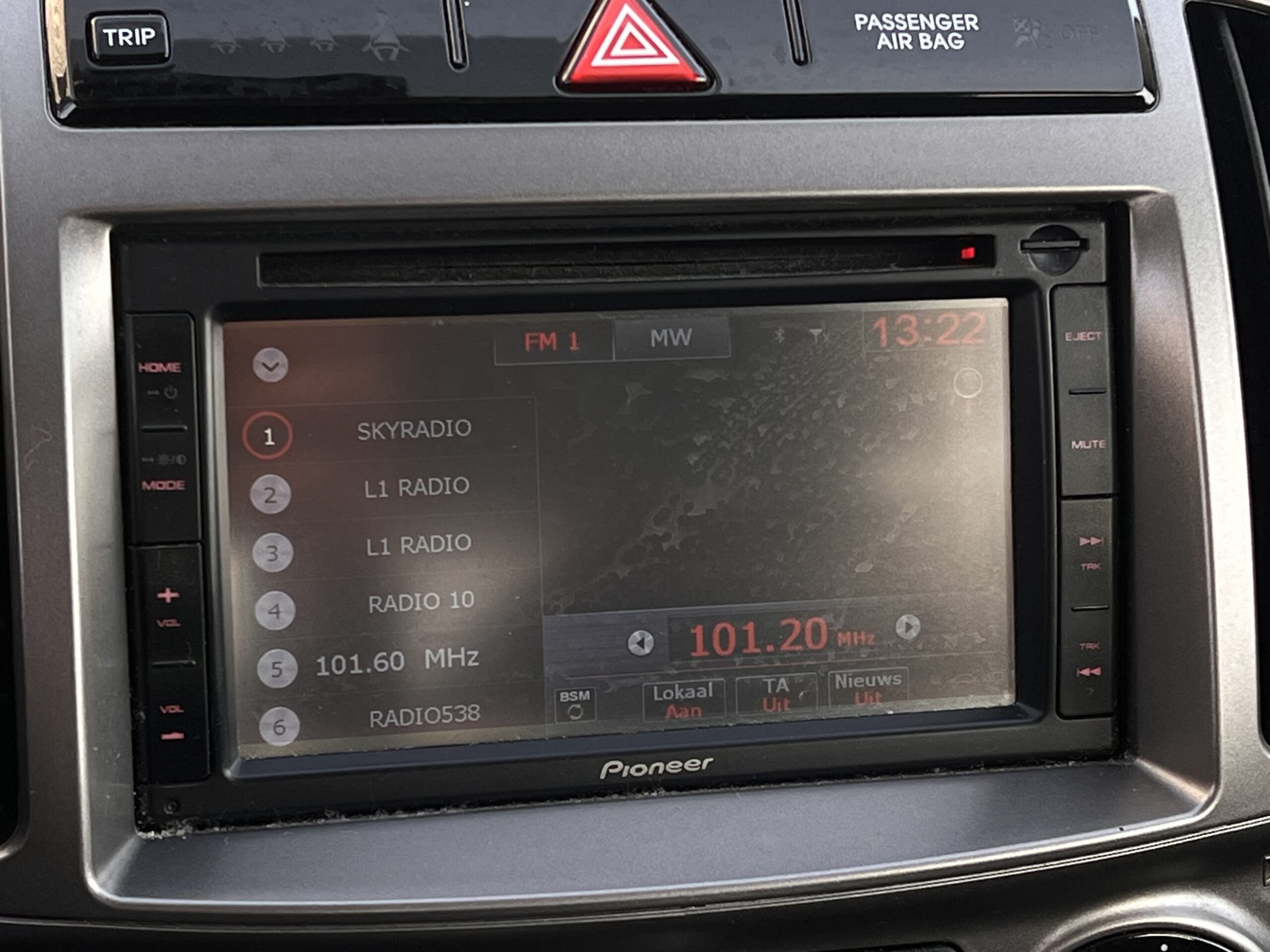 
								Hyundai i20 full									