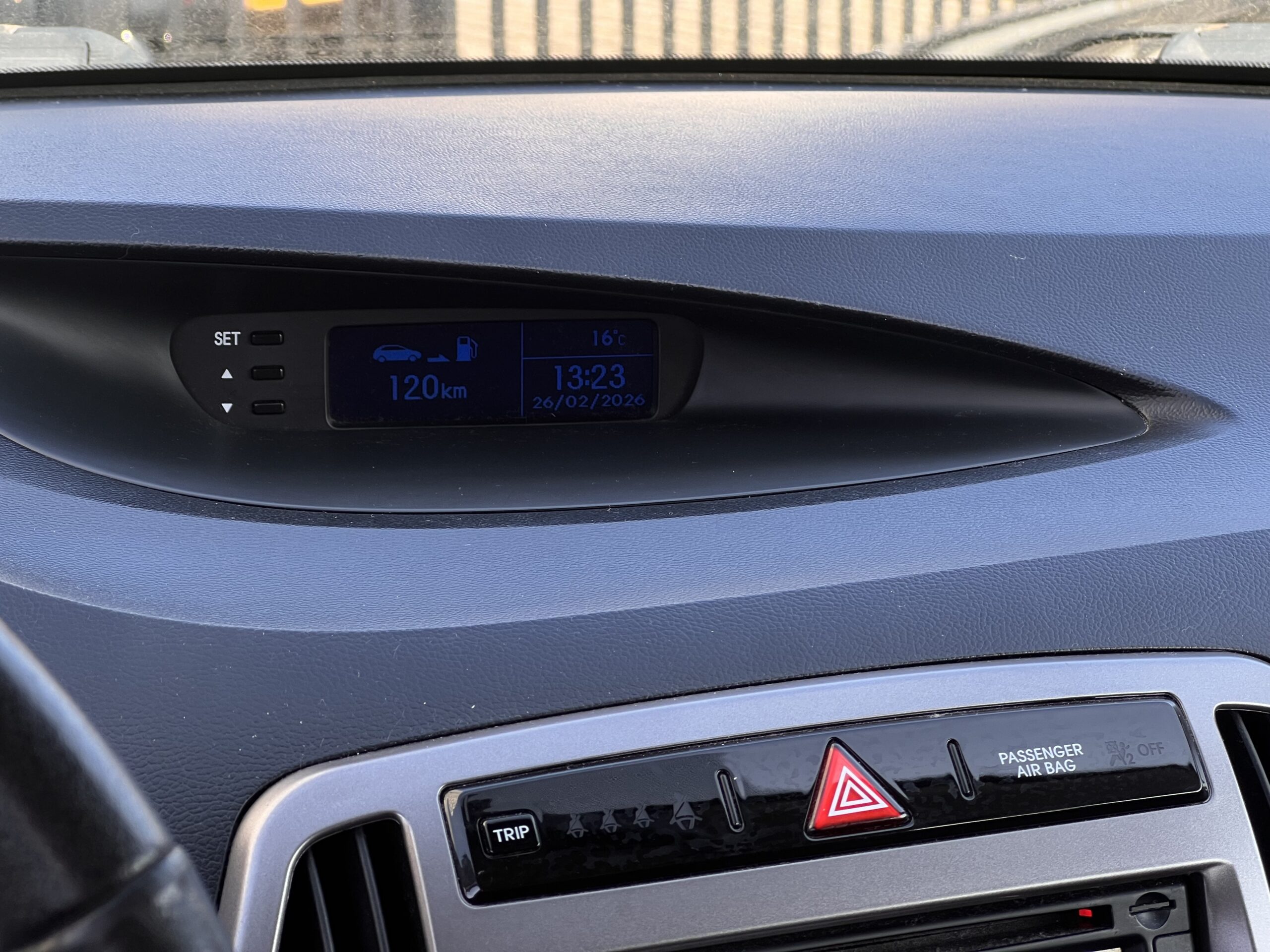 
								Hyundai i20 full									